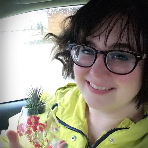 Meet your Posher, Merry - Picture 1 of 1